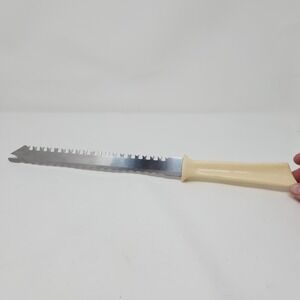Vintage Quikut "Quikkle" Stainess Serrated Bread and Carving Knife Made in USA